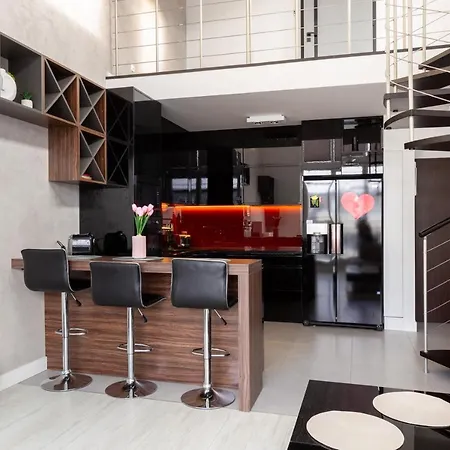 Janki Bryla Two-level By Bookinghost *