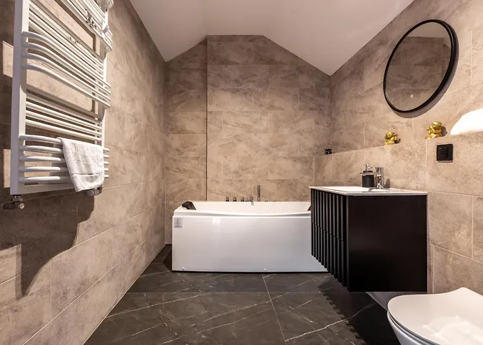 Janki Bryla Two-level By Bookinghost *