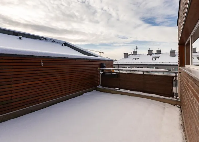 Janki Bryla Two-level By Bookinghost غدينيا