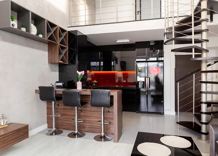 Janki Bryla Two-level By Bookinghost *